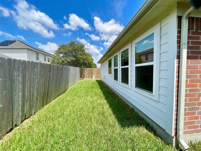 Building Photo - 4903 Spring Showers Ct