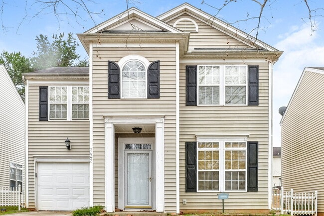 Building Photo - 2642 Oasis Ln