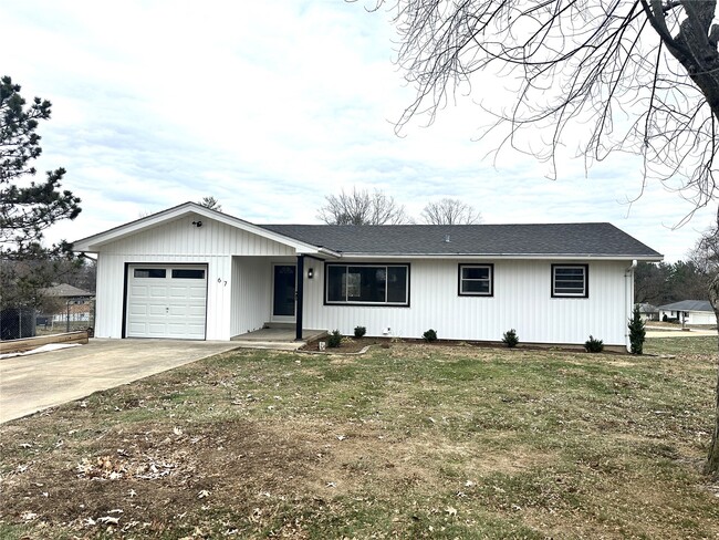 Building Photo - 67 Strecker Rd