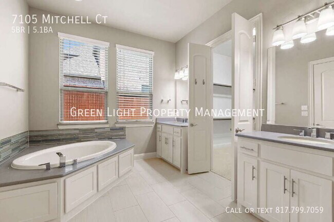 Building Photo - 7105 Mitchell Ct