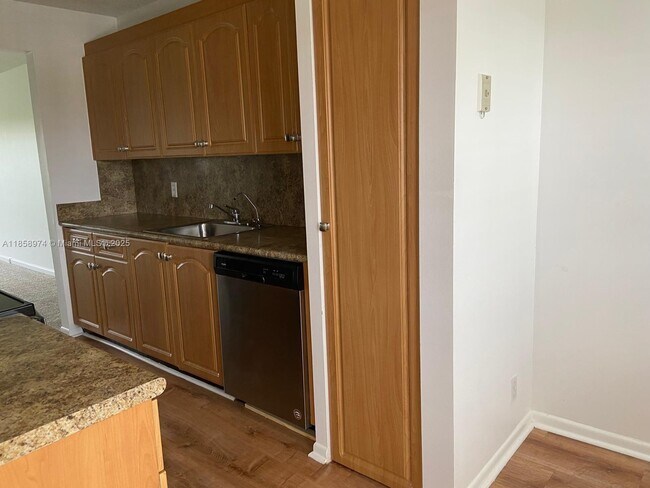 Building Photo - 13000 SW 15th Ct