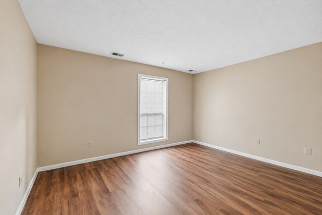 Building Photo - 10118 Oakton Terrace Rd
