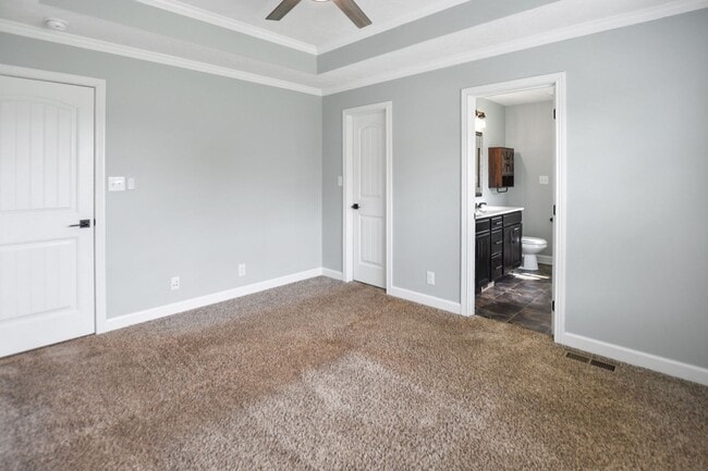 Building Photo - Pet Friendly Three Bedroom with Bonus!
