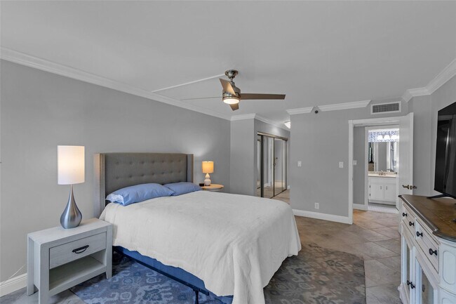 Building Photo - 2900 NE 14th Street Causeway