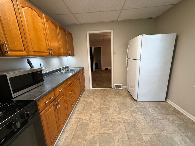 Building Photo - Cozy Home - Munhall