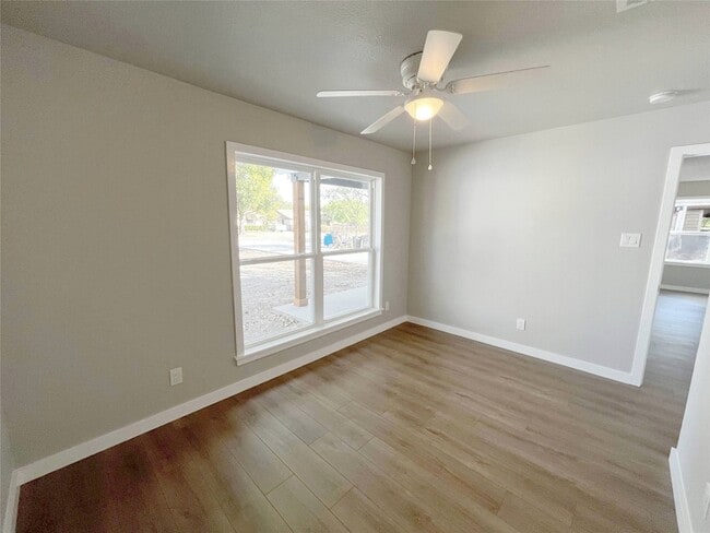 Building Photo - 3705 N Elm St