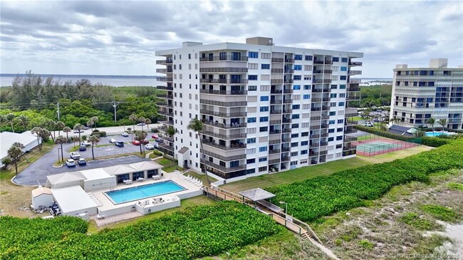 Building Photo - 10044 S Ocean Dr