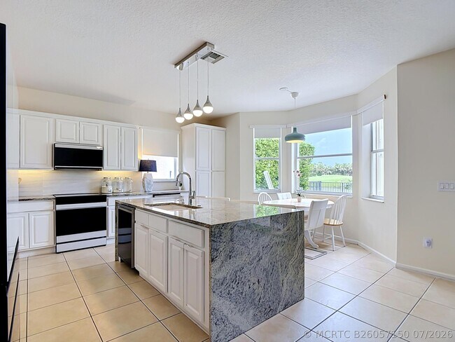 Building Photo - 1154 Oakwater Dr