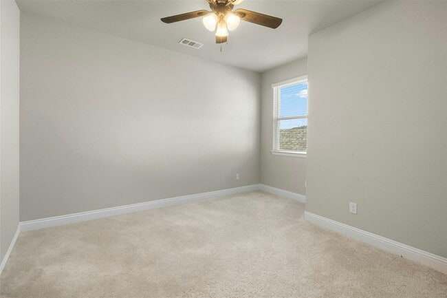 Building Photo - 2807 Woodland Ct
