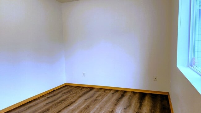 Building Photo - Comfort, Charm, and Convenience in South Hill