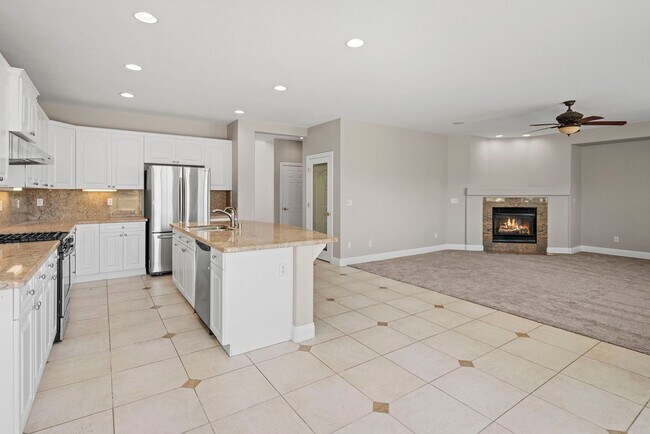 Building Photo - Stunning Like New South Reno 4 Bedroom