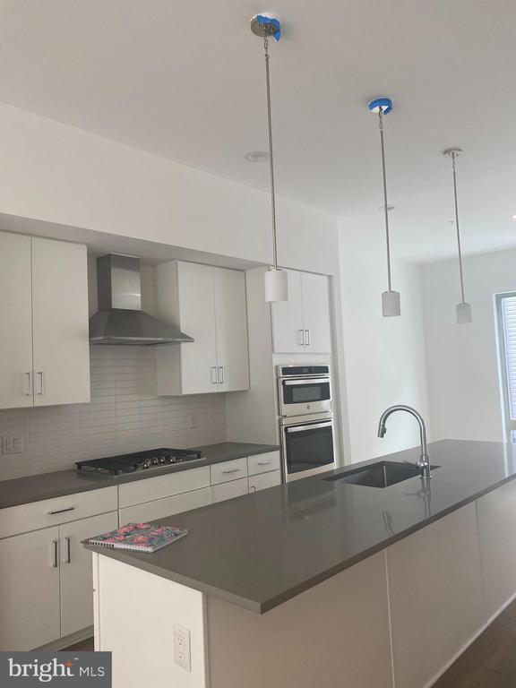 Building Photo - 3208 Birchview Walk