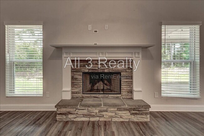 Building Photo - 225 Barnett Ln Ln