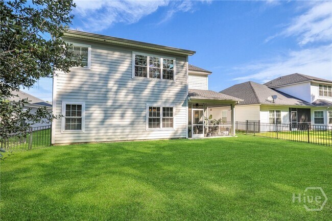 Building Photo - 172 Martello Rd