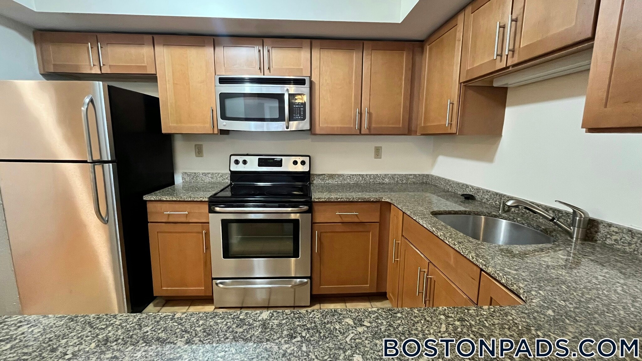 Building Photo - 345 Franklin St