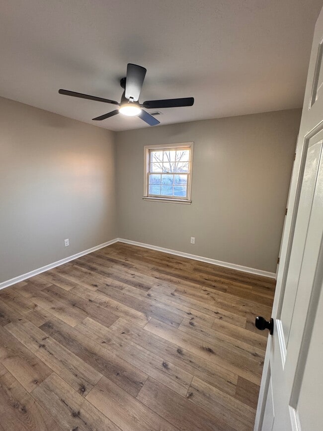 Building Photo - 179 Holmes Cir