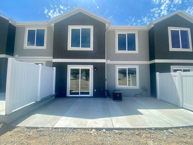Building Photo - 1605 S Windy Rdg Dr