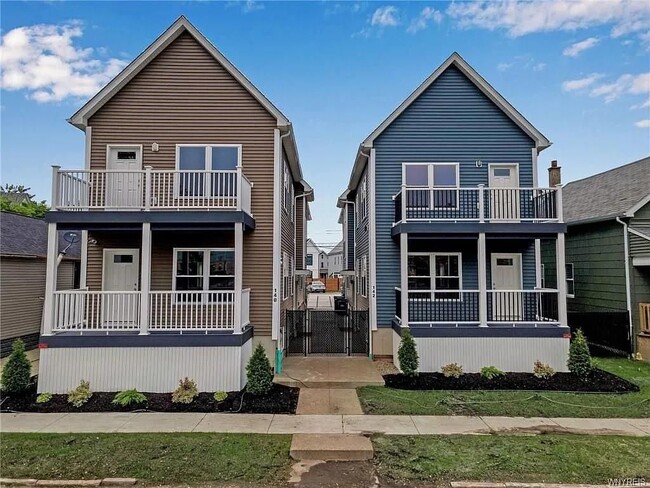 Building Photo - 140 Seymour, Lower St