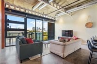 Building Photo - 1401 Eva St