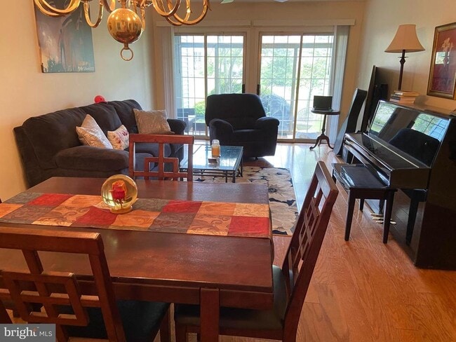 Building Photo - 8 Benjamin Franklin Dr