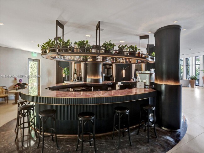 Building Photo - 1100 West Ave