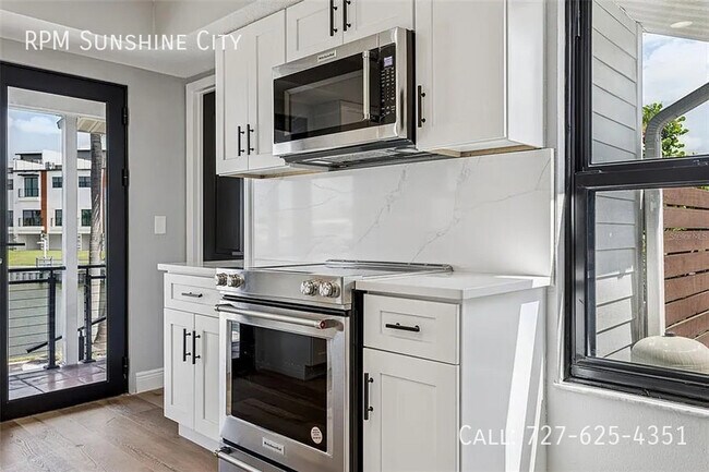 Building Photo - 769 Kingston Ct