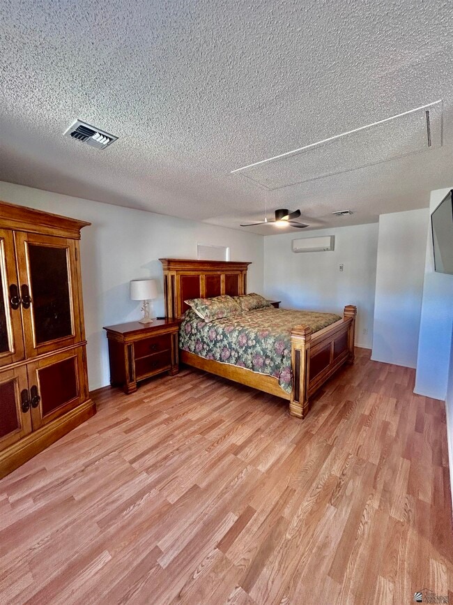 Building Photo - 13407 E 55th St