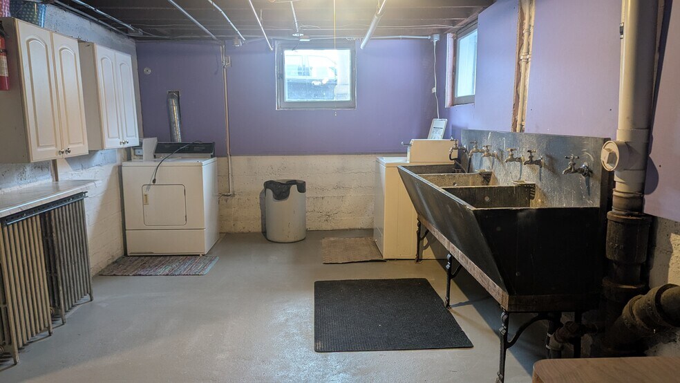 Building Photo - 135 Church Ave