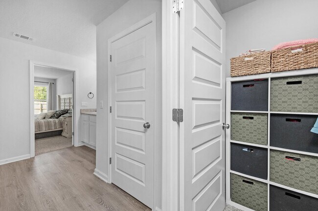 Building Photo - 6537 Torrey Pnes Trce