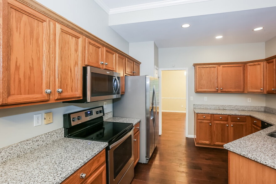 Building Photo - 3425 Stoney Garden Dr