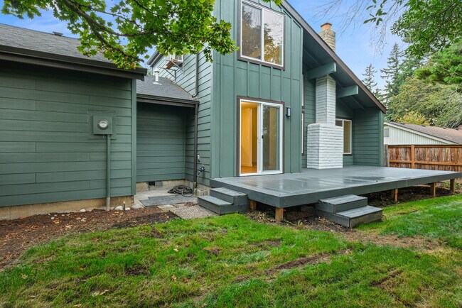Building Photo - 8027 SW 103rd Ave