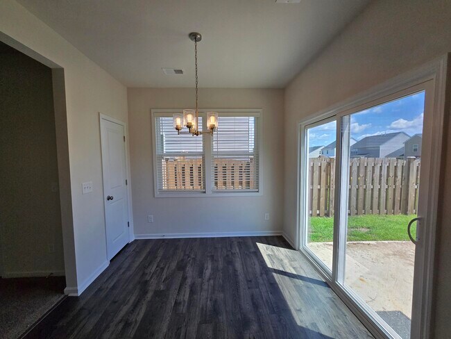 Building Photo - 1032 Crescent Moon Lp