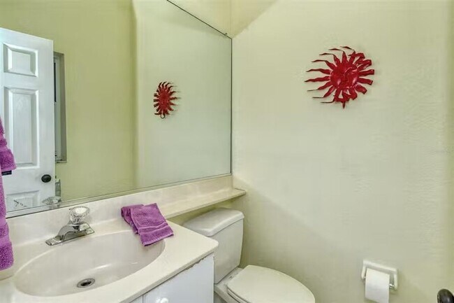 Building Photo - AVAILABLE JULY 1ST! Water & Golf Views in University Park Country Club with Pool and Spa!  3bed |...