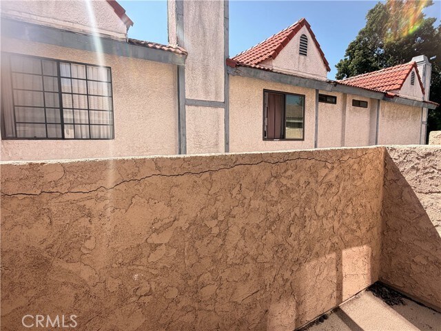 Building Photo - 2612 W Grand Ave