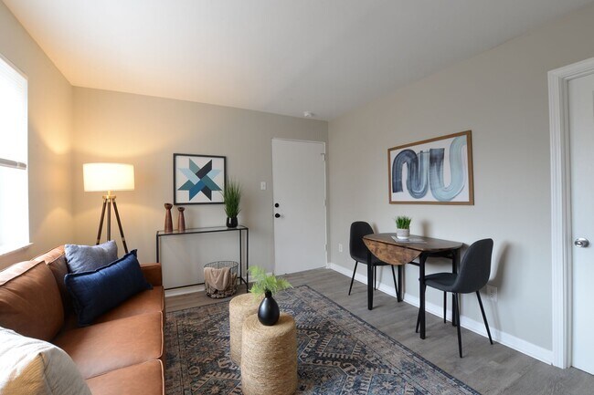 Building Photo - Newly Renovated All Electric 1 Bedroom in ...