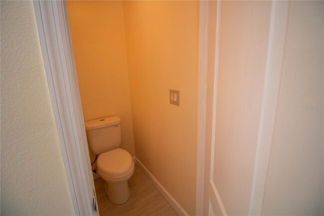 Building Photo - 14369 Babylon Way