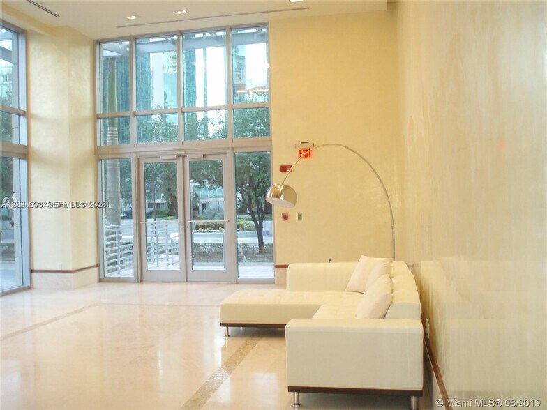 Building Photo - 1050 Brickell Ave