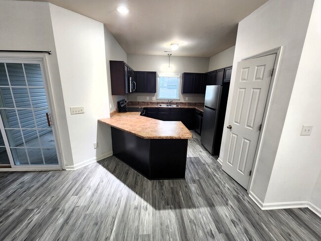 Building Photo - 145 Waterstone Ln