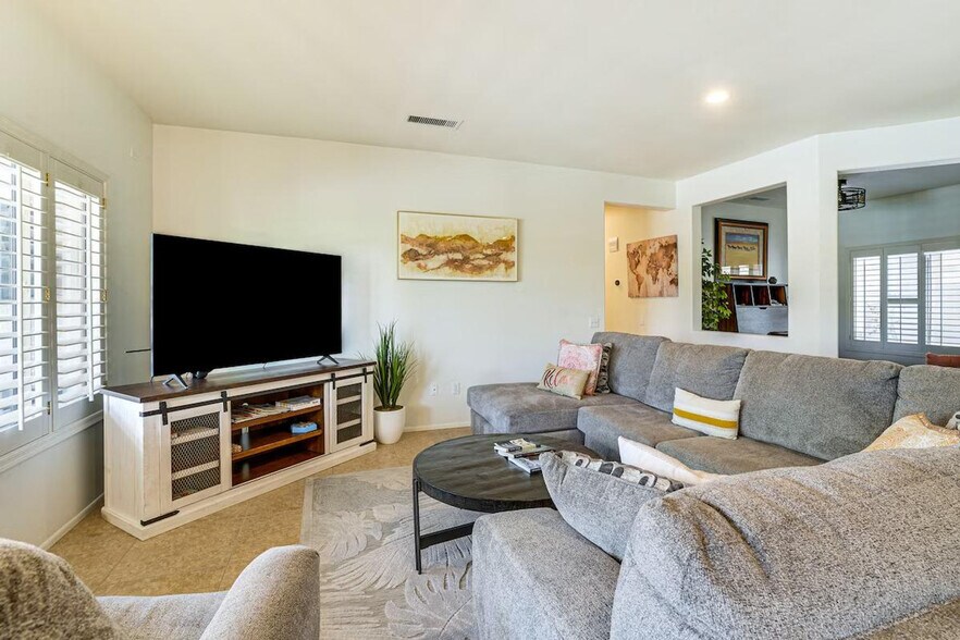 Building Photo - 16426 W Boulder Vista Dr