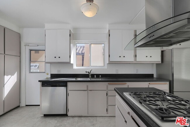 Building Photo - 2340 Camden Ave