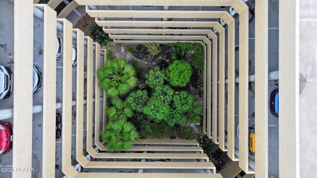 Building Photo - 4670 Links Village Dr