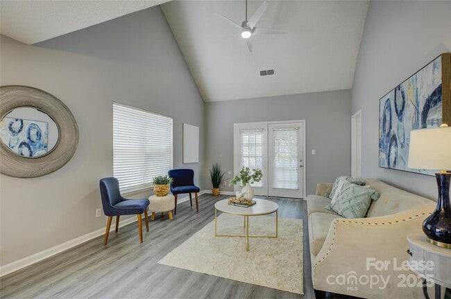 Building Photo - 9014 Roseton Ln