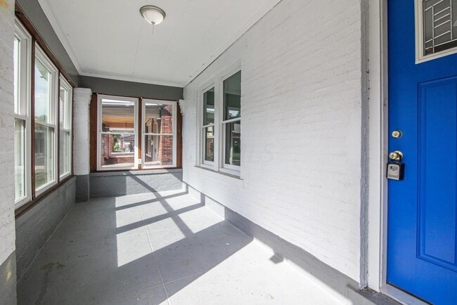 Building Photo - 1014 Wilson Ave