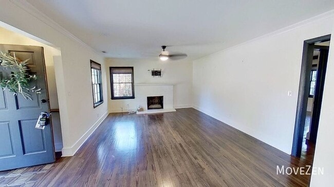 Building Photo - 1704 Dearmon Dr