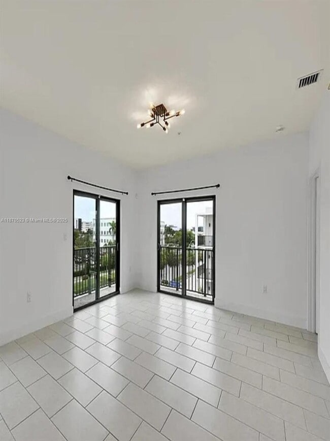 Building Photo - 8167 NW 41st St