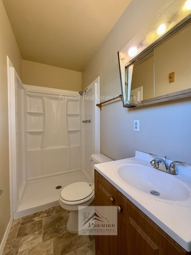 Building Photo - 310 Fairfax St