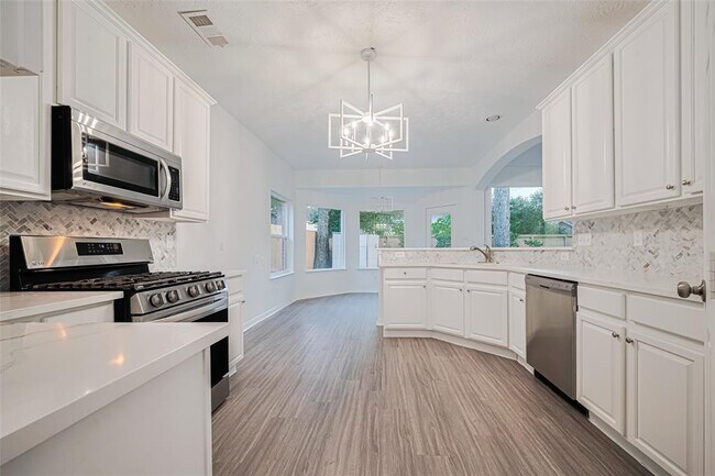 Building Photo - 2118 Westover Park Cir