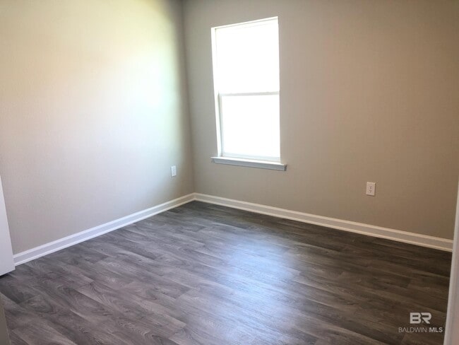 Building Photo - 10449 Ruffian Rte