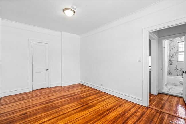 Building Photo - 1059 Vincent Ave