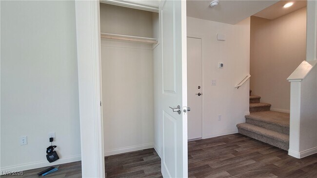 Building Photo - 2842 Matador Red Ave